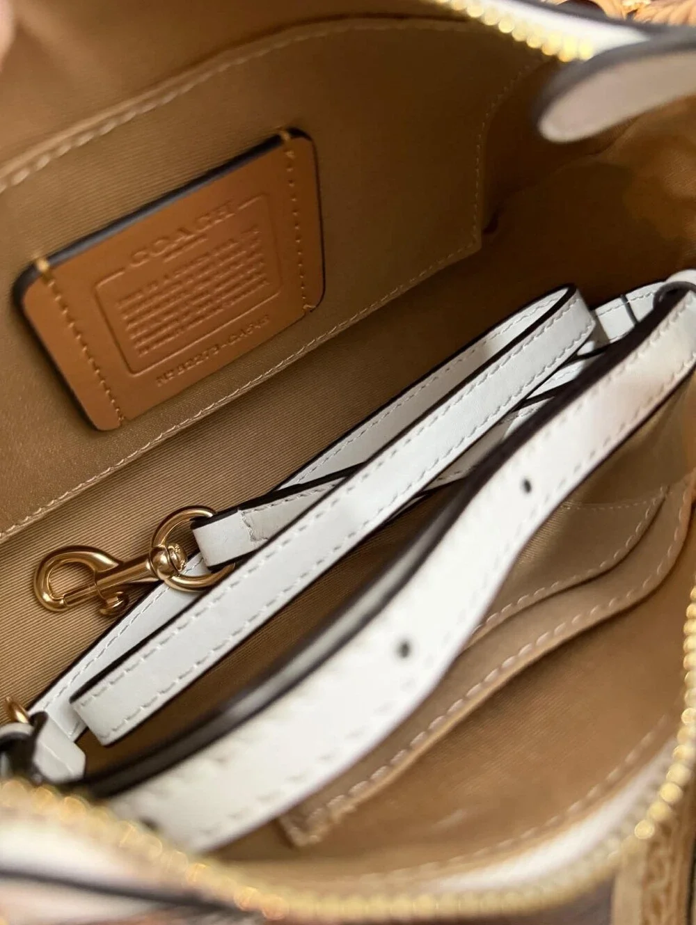 Coach White Leather Teri Shoulder Bag with Gold Chain Strap